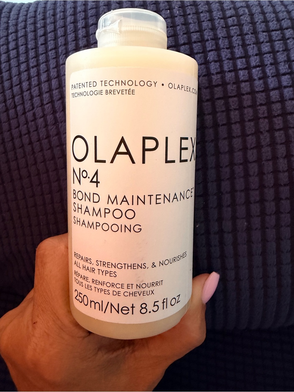 OLAPLEX No.4 Strengthening Shampoo - White & Clear Bottle Brand New